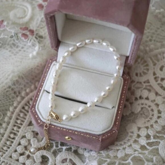 18K Gold Plated Freshwater Pearl Bracelet - Dainty Wedding Jewelry for Women - Picture 2 of 5